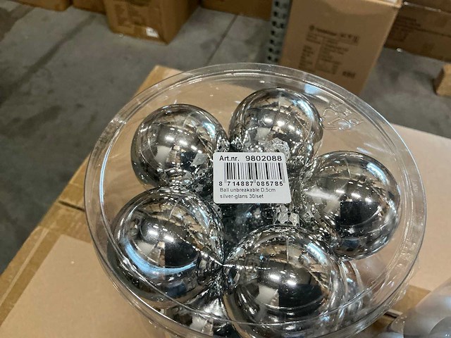 Partij kerstballen unbreakable&seamless d5cm silver glans&matt 30/tube (115 tubes) - afbeelding 1 van  4
