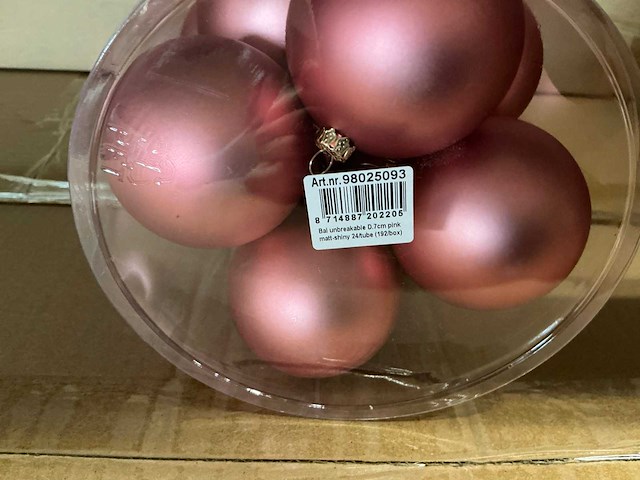 Partij kerstballen unbreakable&seamless d7cm pink matt-shiny 24/tube (80 tubes) - afbeelding 1 van  3