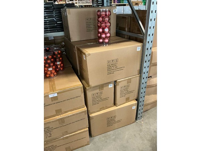 Partij kerstballen unbreakable&seamless d7cm pink matt-shiny 24/tube (80 tubes) - afbeelding 2 van  3