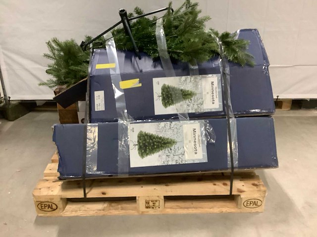 Partij kerstbomen - afbeelding 2 van  5