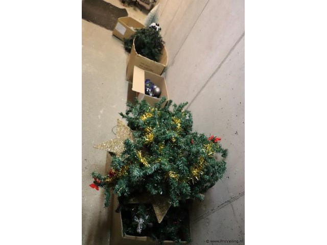 Partij kerstdecoratie o.a. kerstballen & verlichting - afbeelding 1 van  8