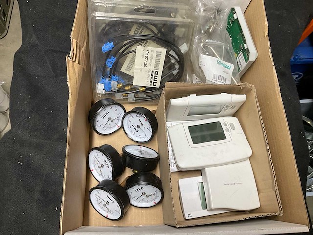 Partij ketel onderdelen thermostaat - afbeelding 3 van  3