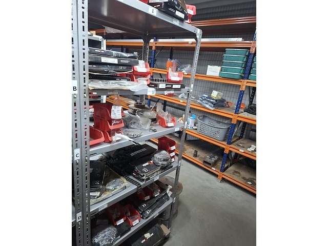 Partij ketting en kettingwielen - afbeelding 1 van  11