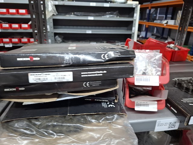 Partij ketting en kettingwielen - afbeelding 4 van  11