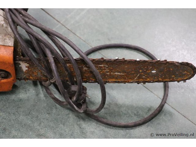 Partij kettingzagen, diverse merken o.a. dewalt type dw391, bosch type ake 30 s & stihl type e 160 - afbeelding 2 van  11