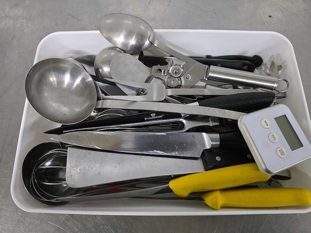 Partij keuken benodigdheden - afbeelding 1 van  2