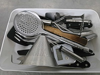 Partij keuken benodigdheden - afbeelding 1 van  2