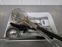 Partij keuken benodigdheden - afbeelding 1 van  2