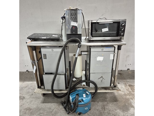 Partij keuken en huishoudelijke apparaten, o.a. fortune, tennant, donna, o.a. dic3400, v5, gti-33 - afbeelding 1 van  23