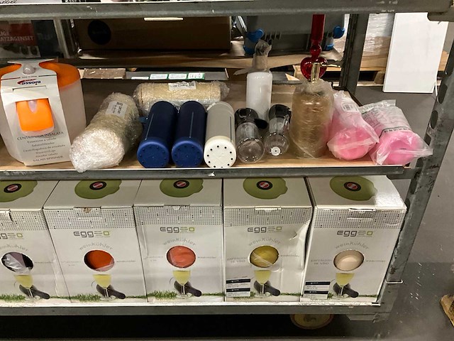 Partij keukenbenodigdheden en kinderspeelgoed - afbeelding 3 van  11