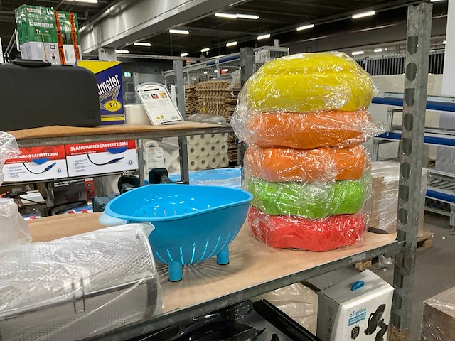 Partij keukenbenodigdheden en kinderspeelgoed - afbeelding 7 van  11