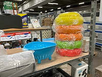 Partij keukenbenodigdheden en kinderspeelgoed - afbeelding 7 van  11