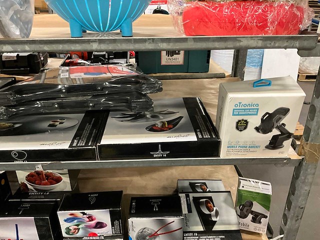 Partij keukenbenodigdheden en kinderspeelgoed - afbeelding 9 van  11