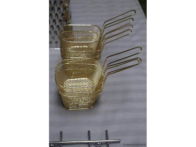 Partij keukenbenodigdheden o.a. frietmandjes, pannenonderzetters & rasp - afbeelding 3 van  4