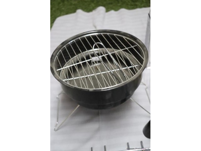 Partij keukenbenodigdheden o.a. frietmandjes, pannenonderzetters & rasp - afbeelding 4 van  4