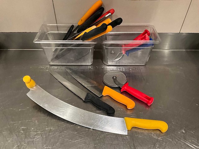 Partij keukenbenodigdheden - afbeelding 1 van  4