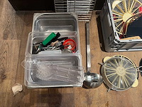 Partij keukenbenodigdheden - afbeelding 2 van  4