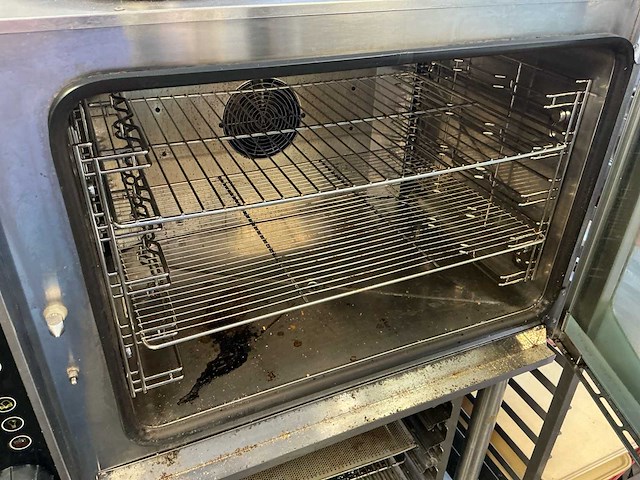 Partij keukengerei (oven, werkbank met kookplaat en overige) (faillissement) - afbeelding 8 van  8