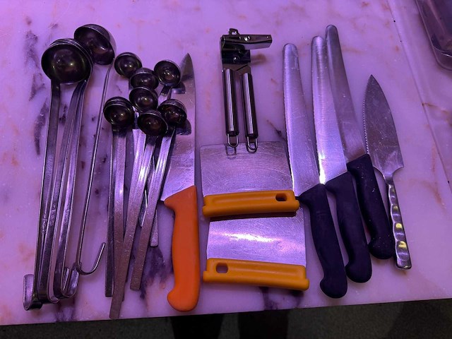 Partij keukengerei - afbeelding 1 van  1