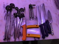 Partij keukengerei - afbeelding 1 van  1