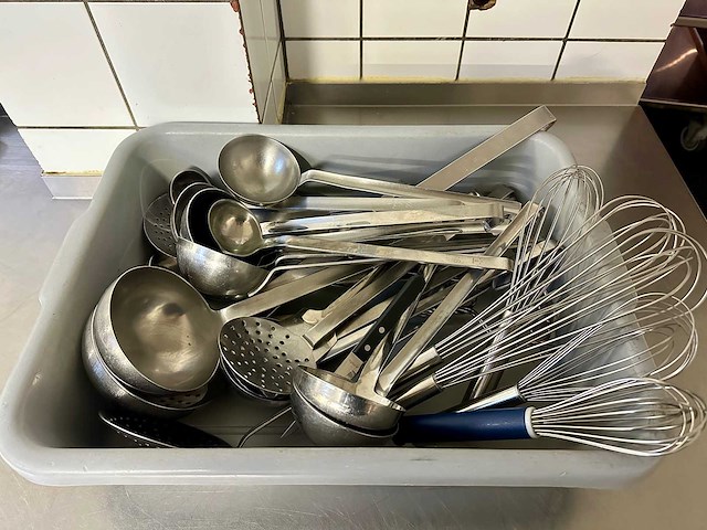 Partij keukengerei - afbeelding 1 van  3