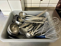 Partij keukengerei - afbeelding 1 van  3