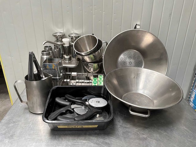 Partij keukengerei - afbeelding 1 van  5