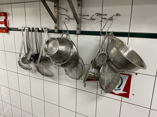 Partij keukengerei - afbeelding 1 van  3