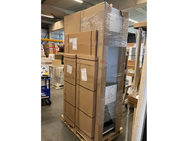 Partij keukenkasten - afbeelding 2 van  3
