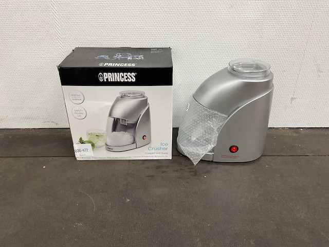 Partij keukenmachines - weegschaal, ice crusher, grill plaat - afbeelding 2 van  2