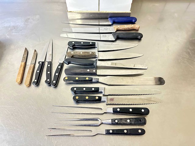 Partij keukenmessen - afbeelding 1 van  3