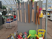Partij kinder tuingereedschap o.a. talen tools - afbeelding 1 van  13