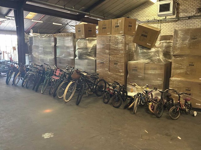 Partij kinderfietsen (22x) - afbeelding 1 van  34