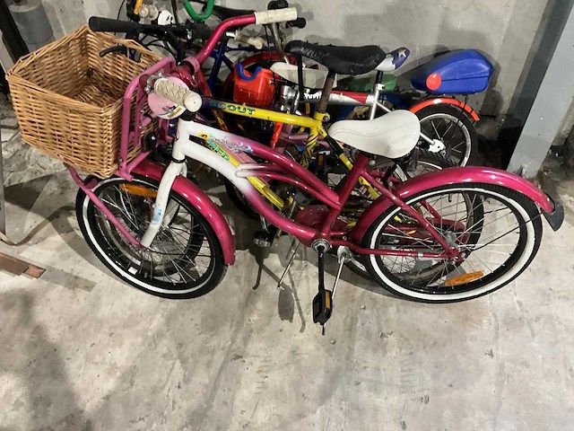 Partij kinderfietsen - afbeelding 9 van  10