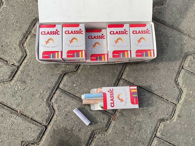 Partij kinderkrijtjes en potloden - pakje 10 stuks (8640x) - afbeelding 2 van  6