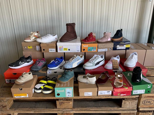 Partij kinderschoenen (20x) - afbeelding 1 van  9