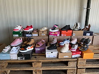 Partij kinderschoenen (22x) - afbeelding 1 van  9