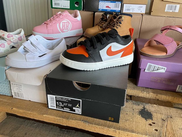 Partij kinderschoenen (22x) - afbeelding 8 van  9