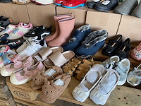 Partij kinderschoenen (38x) - afbeelding 2 van  12
