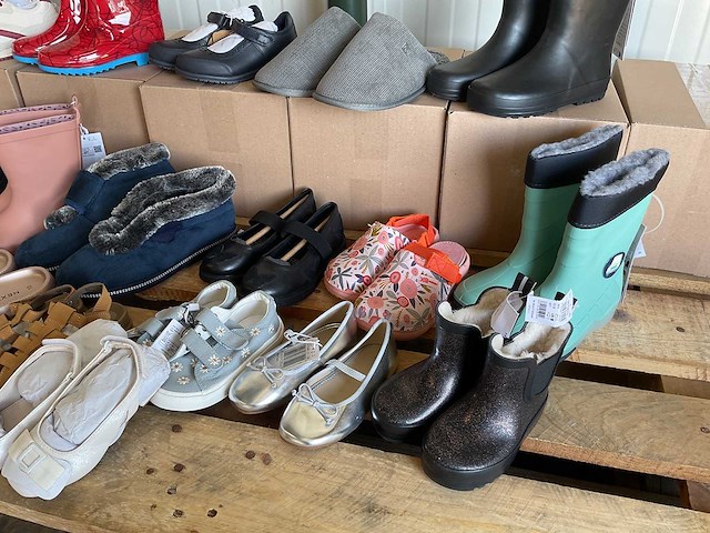 Partij kinderschoenen (38x) - afbeelding 12 van  12