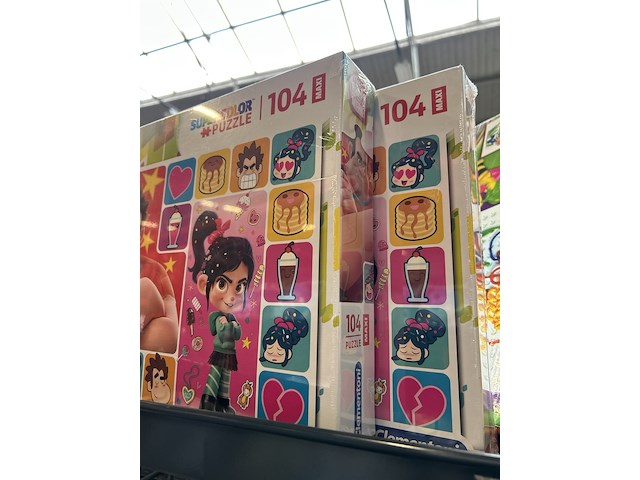 Partij kinderspeelgoed w.o. puzzels, kleurboeken, o.a. disney - afbeelding 7 van  7