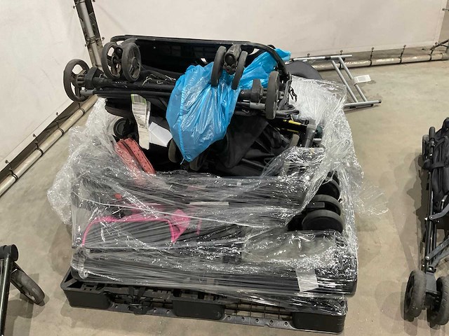 Partij kinderwagens - afbeelding 5 van  6