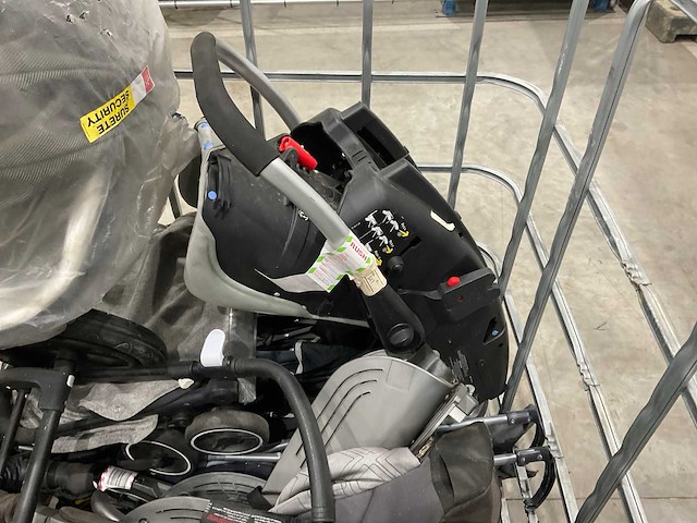 Partij kinderwagens - afbeelding 6 van  7