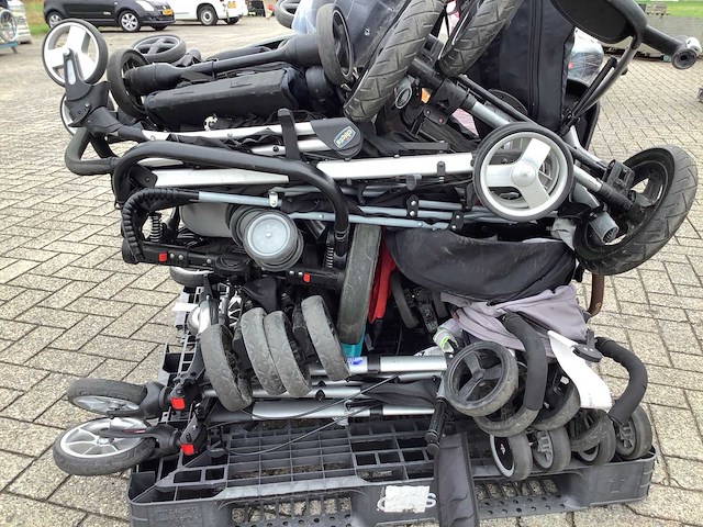 Partij kinderwagens - afbeelding 4 van  4