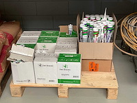 Partij kit - afbeelding 1 van  3