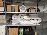 Partij kitkokers; akoestische samples, etc.
