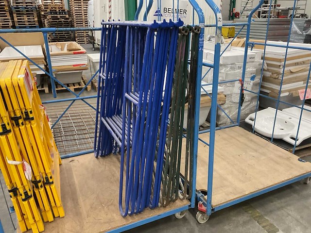 Partij klapschragen, 7 stuks - afbeelding 1 van  2