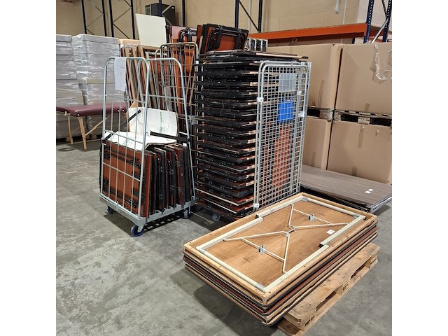 Partij klaptafels - afbeelding 1 van  10