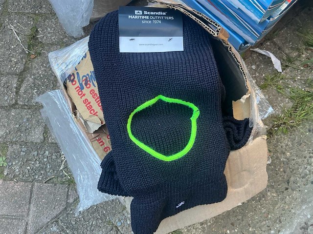 Partij kleding - schoenen - laarzen uit maritieme sector - afbeelding 6 van  20