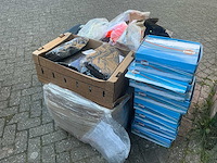 Partij kleding - schoenen - laarzen uit maritieme sector - afbeelding 1 van  20
